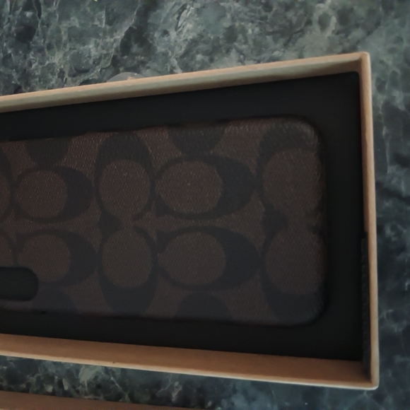 Coach Brown Phone Case - Picture 1 of 3